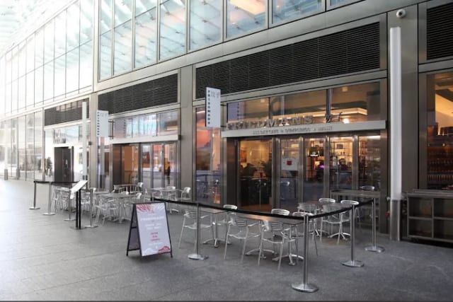 Outdoor Patio  at Friedman's Restaurant: Battery Park