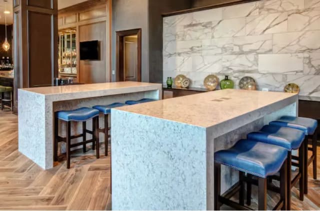 Harth Cafe at Hilton Nashville Green Hills: Härth Restaurant and Skybar