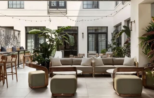 Retna Courtyard at Kimpton La Peer Hotel