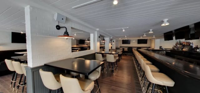 Main Bar at Ranalli's Pizza Bar - Lincoln Park