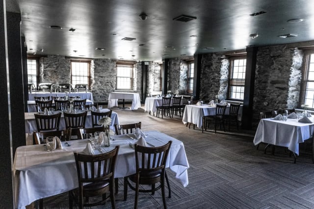 Blackstone Room at River Falls Restaurant
