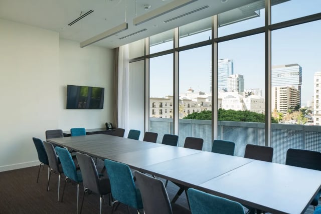 Olive Boardroom at Level Los Angeles