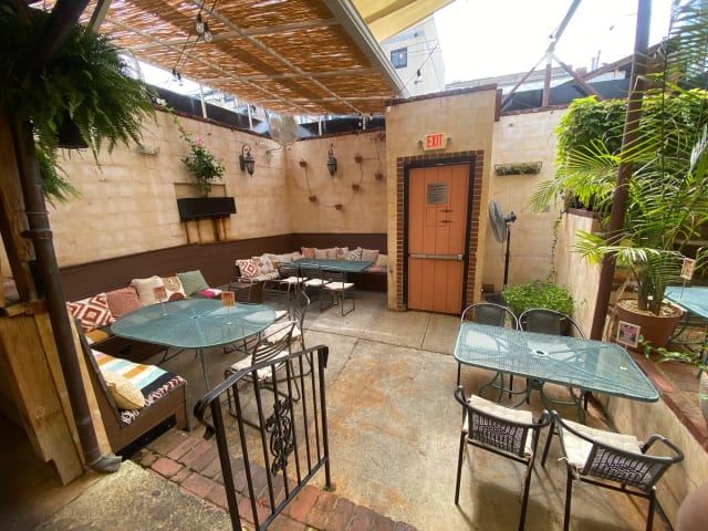 The Cove at Lulu’s Winegarden