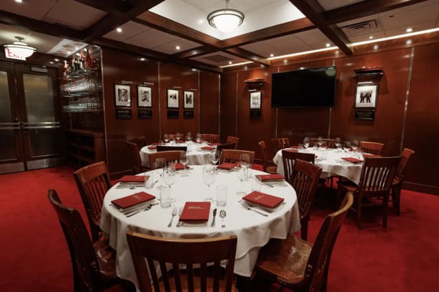 Oyster Hall of Fame at Shaw's Crab House: Chicago