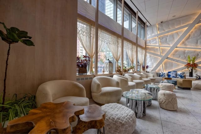 Bar & Lounge at Skinos