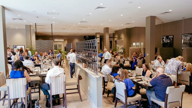 Restaurant Dining Room at Streetlight Kitchen and Bar