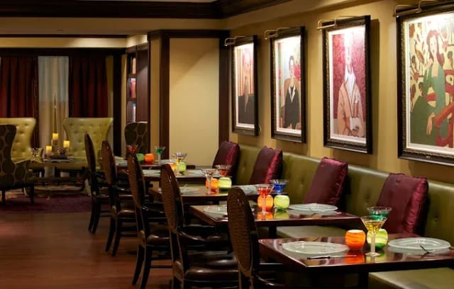 Chartwell Grill & Bar at The Churchill Hotel Near Embassy Row