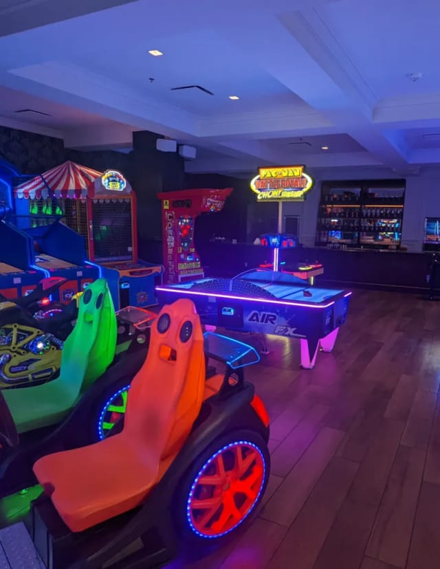 Par-Cade at Tipsy Putt - East Bay