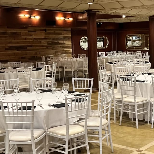 The Tosca Room at Violette's