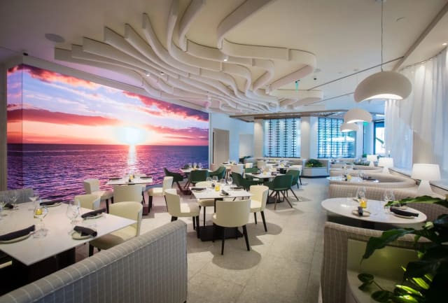Main Dining Area at Warehouse 72: Irvine