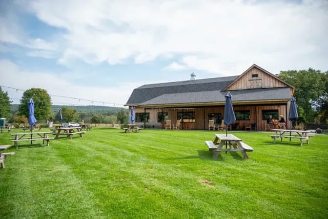 Best Outdoor Event Spaces in Massachusetts for Your Summer Parties