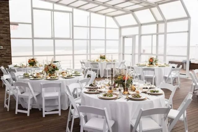 Best Waterfront Venues for Summer Festivities