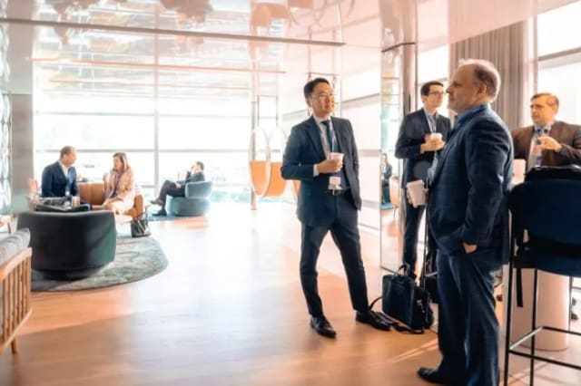 Sip and Connect: Top Trending Bars and Rooftops for NYC Networking Events