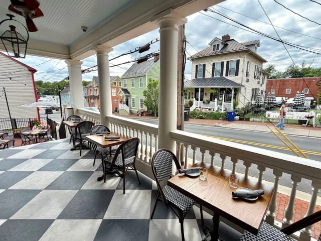 Shutters on King photo 5