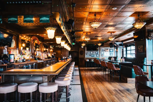Mickey's Irish Pub photo 3