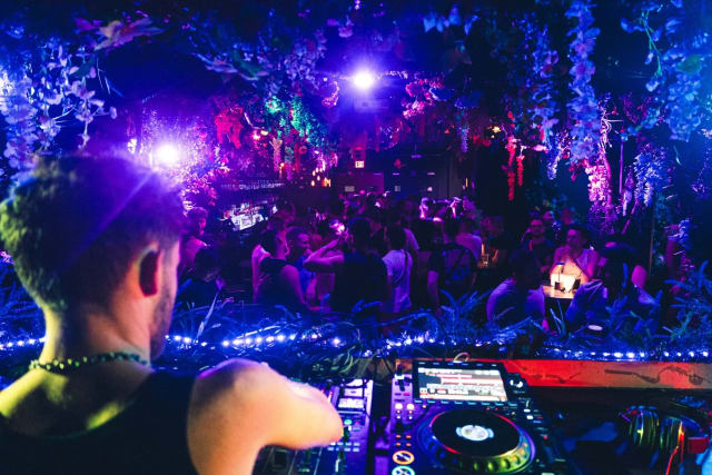 g lounge photo 5