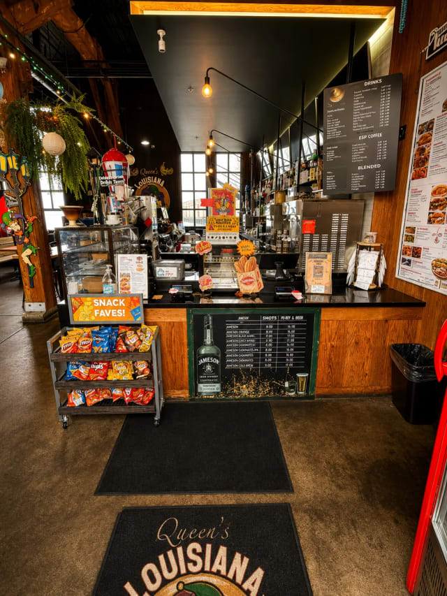 Queen’s Louisiana Po-boy Cafe photo 5