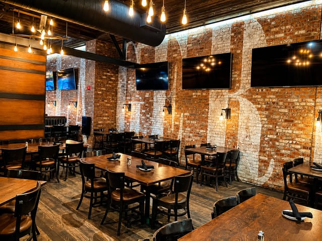 Henry's Tavern Denver photo 4