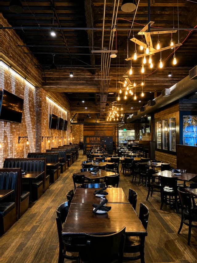 Henry's Tavern Denver photo 3