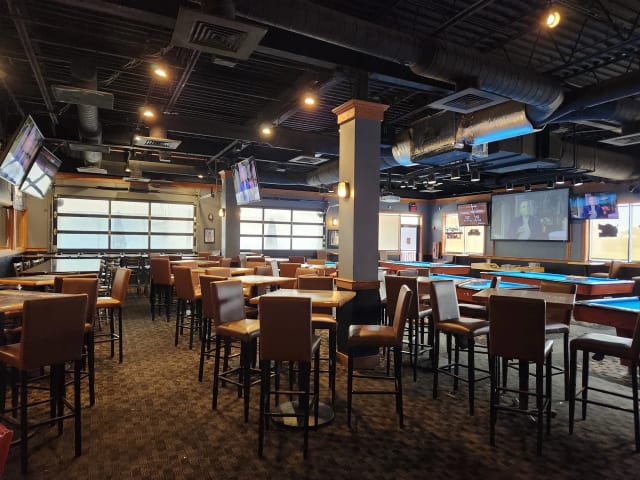 Fox & Hound Bar & Grill photo 1