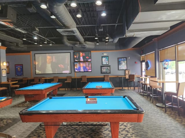 Fox & Hound Bar & Grill photo 5