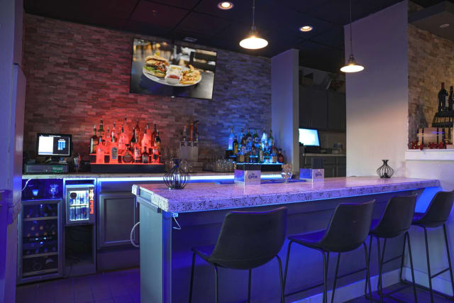 Calypso Bar & Grill photo 3