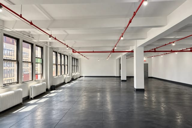 Manhattan Industrial Space photo 2