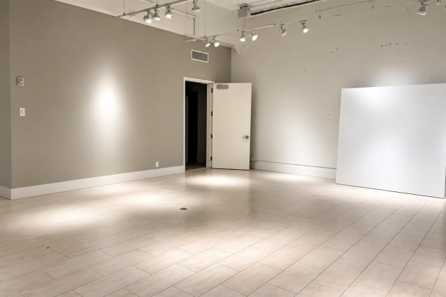 Multi-Level Soho Retail Storefront Space photo 4