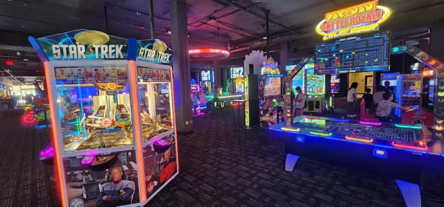 Dave & Buster's - Thousand Oaks, CA photo 1