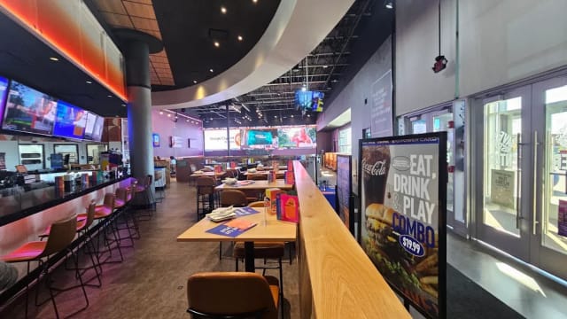 Dave & Buster's - Orland Park, IL photo 2