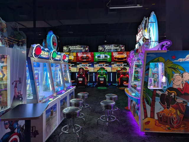 Dave & Buster's - Honolulu, HI photo 2