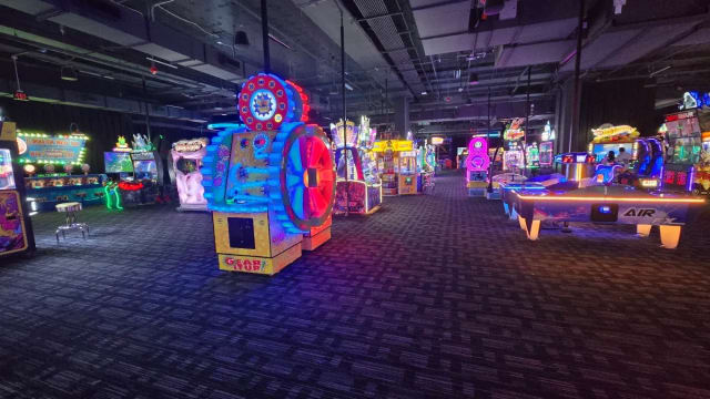 Dave & Buster's - Bellevue, WA photo 2