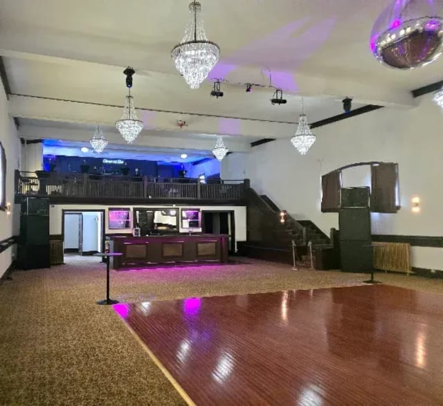 Elkhart 112 Club photo 5