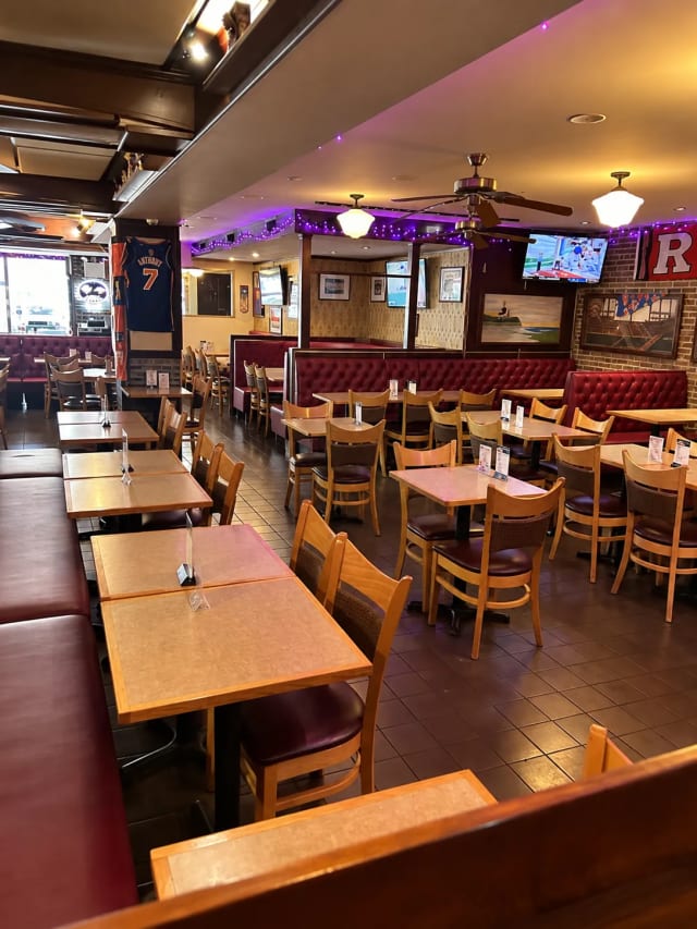 OBriens Bar & Grill photo 3