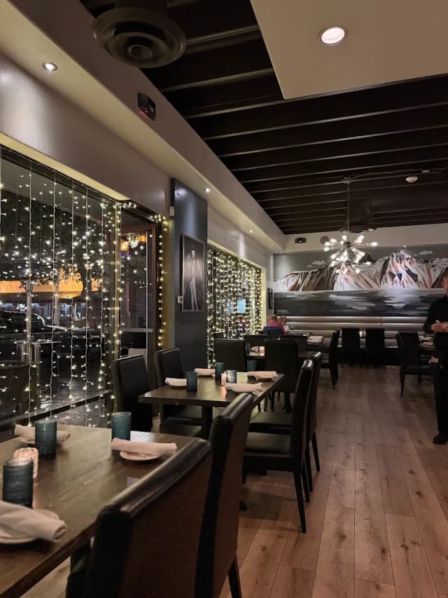 Tommy V's Urban Kitchen & Bar photo 2