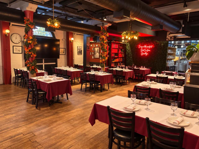 Main Room at Patrizias of Williamsburg