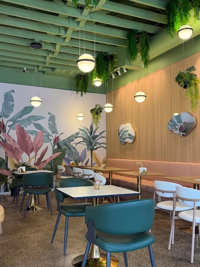 Vanilla Cafe - Hollywood photo 3