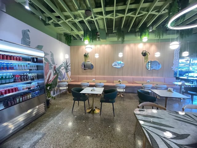 Vanilla Cafe - Hollywood photo 2