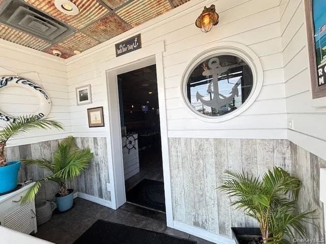 Riptides cocktail and grill photo 4