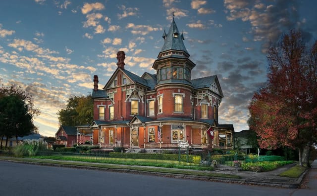 The Empress of Little Rock photo 1