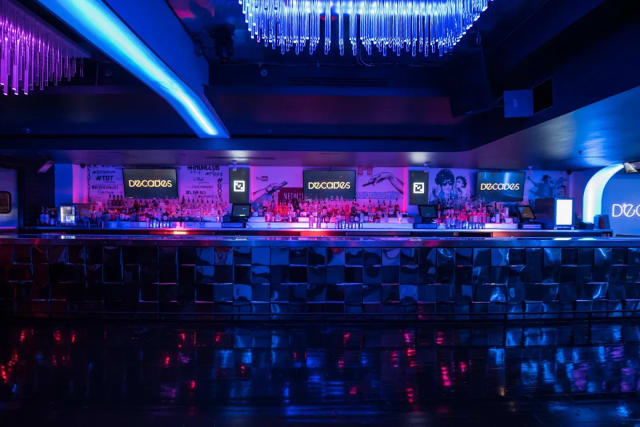 Decades Nightclub photo 4