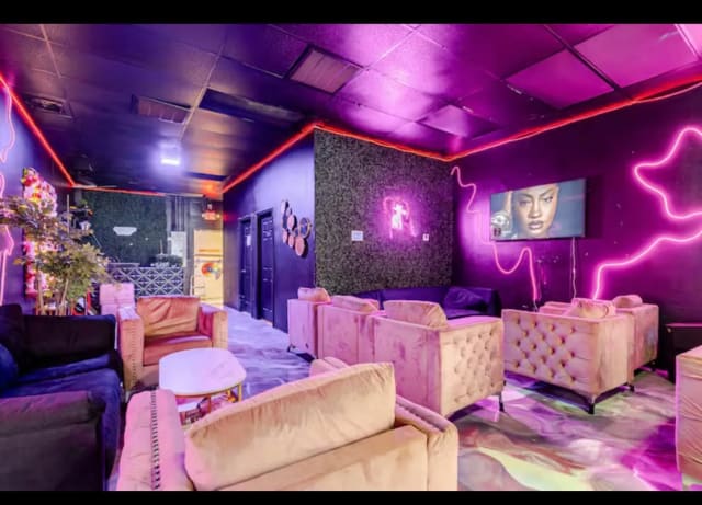 Vivid smoke & lounge Orlando photo 3