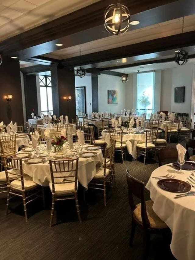 The Courtyard Dining Room at Vincenzos