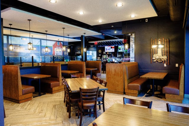 Main Dining Room at PJ Lobster House