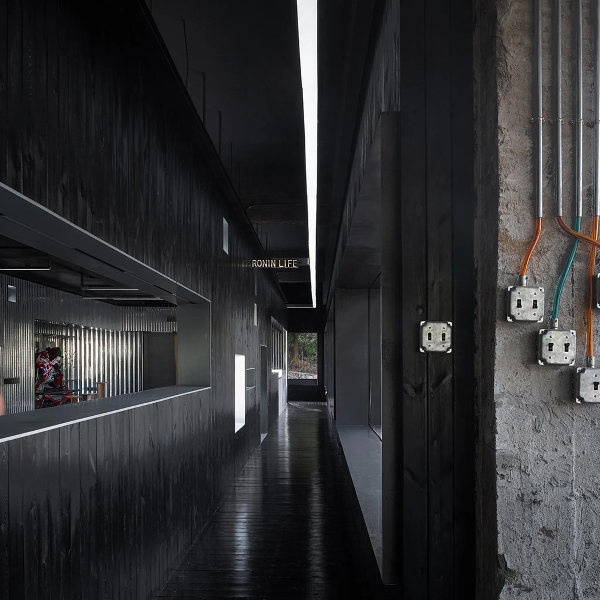Designer Mao Weiwei