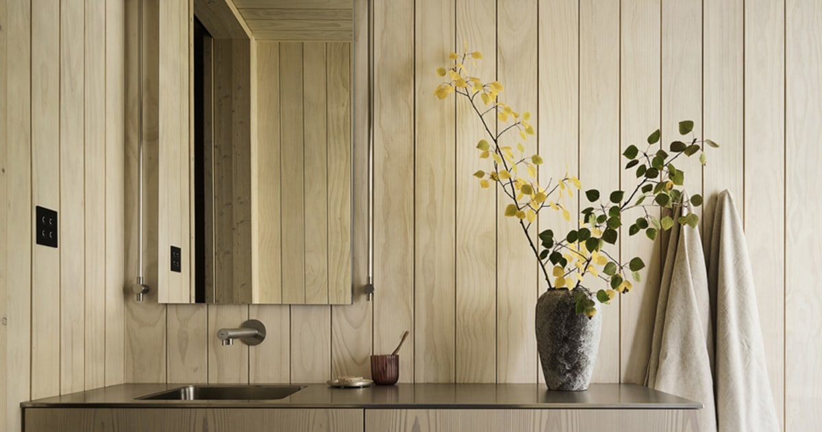 Minimalist Bathroom with Wooden Cabinets | Feel Design | Feel Design