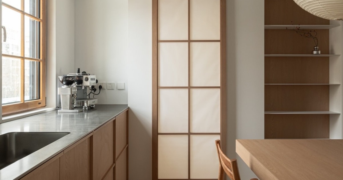 Minimalist Kitchen with Wood Cabinets | Feel Design