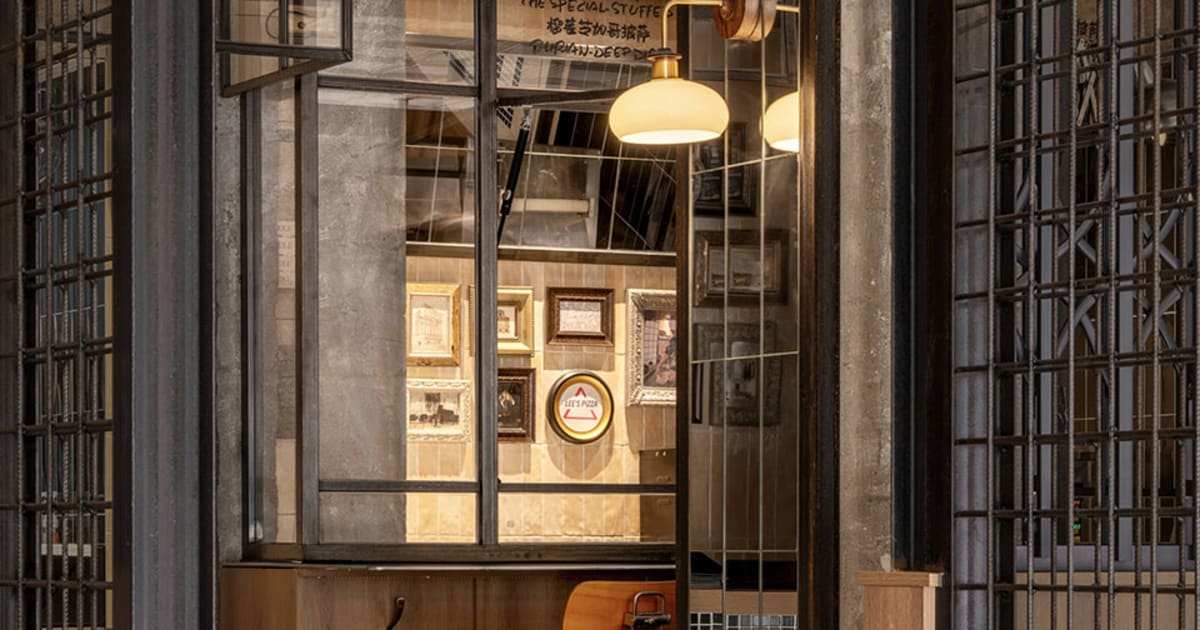 Industrial Coffee Shop Interior Wood Concrete Meta | Feel Design