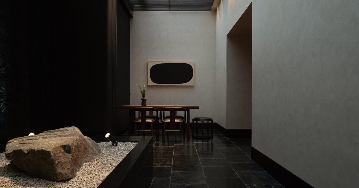 Minimalist Indoor Concrete Space | Feel Design