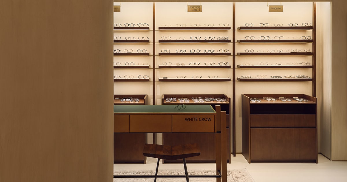 Modern Minimalist Optical Store with Wooden Elemen | Feel Design
